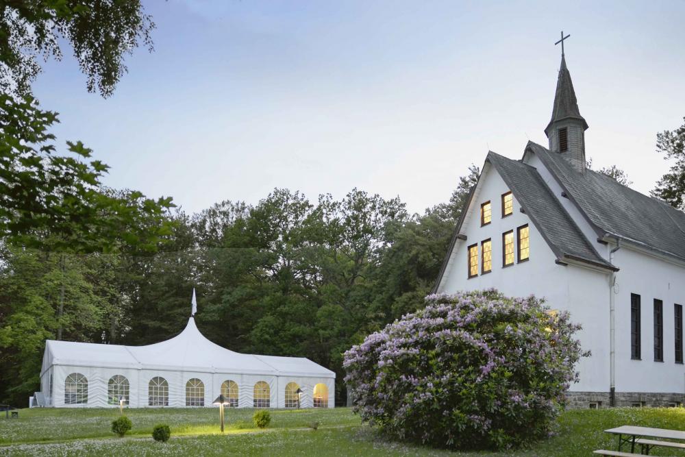Gottesdienste und Zeltkirche