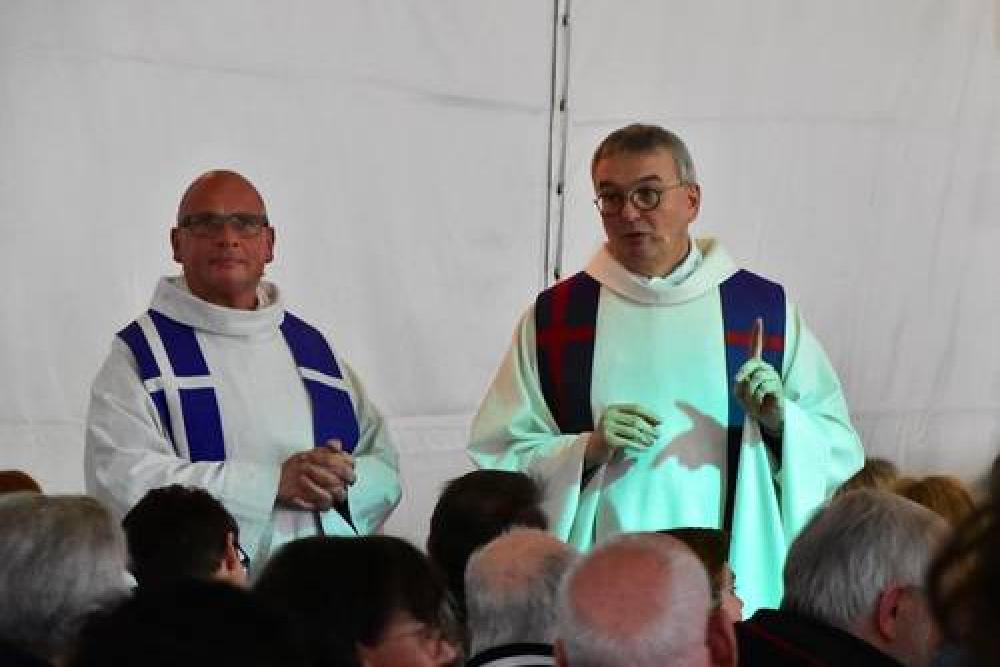 Pastor Stefan Tausch und Prälat Thomas Dornseifer
